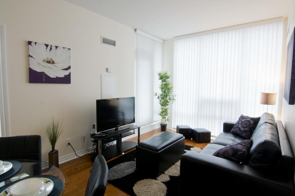 Maplewood Furnished Suites Mississauga Room photo