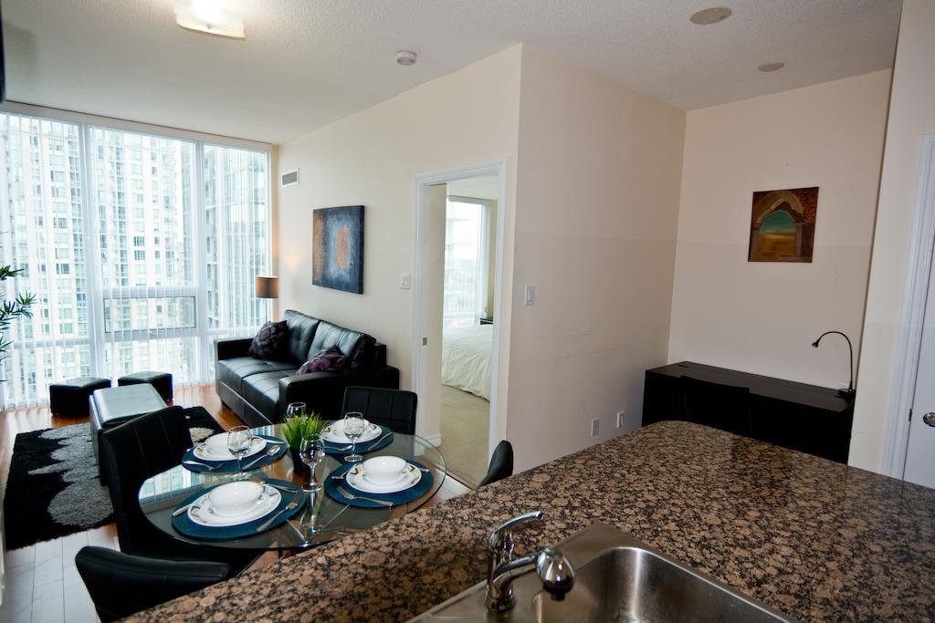 Maplewood Furnished Suites Mississauga Exterior photo