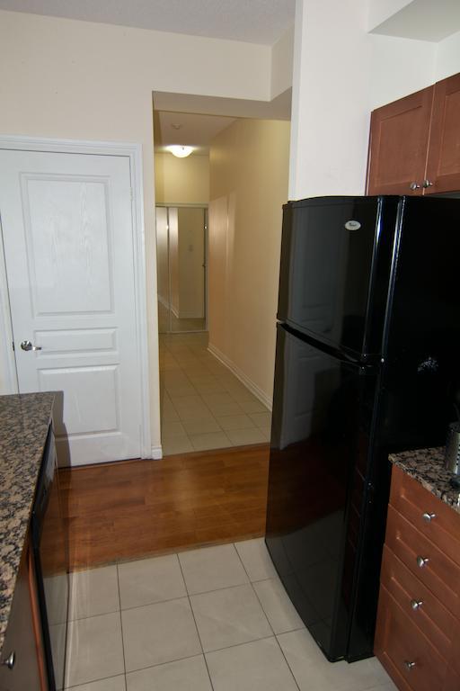 Maplewood Furnished Suites Mississauga Exterior photo