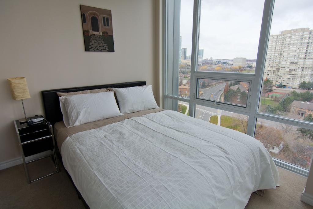Maplewood Furnished Suites Mississauga Exterior photo